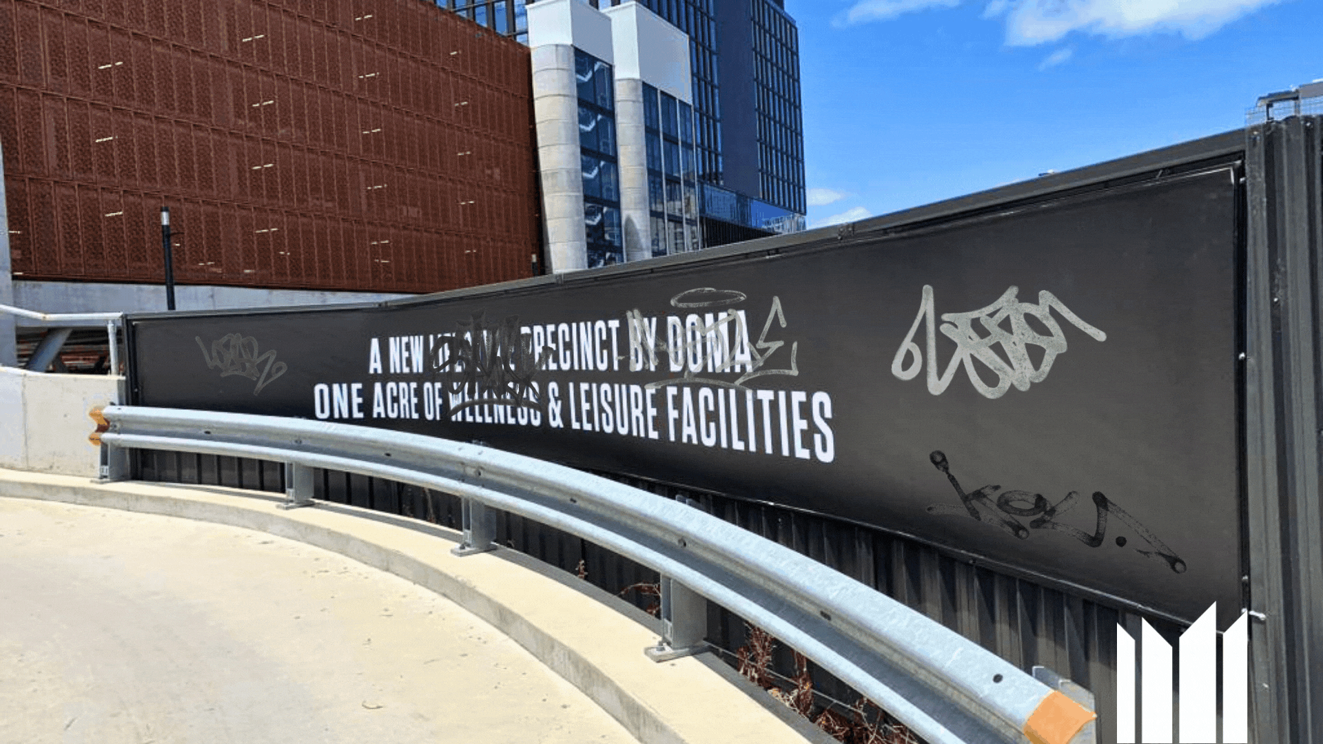 Protect Vinyl Hoardings with an Anti-graffiti Coating